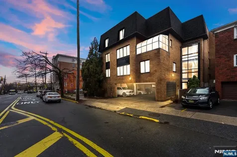 319 Gorge Road Cliffside Park NJ 07010