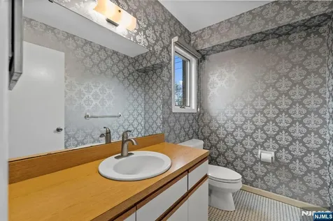 319 Gorge Road Cliffside Park NJ 07010
