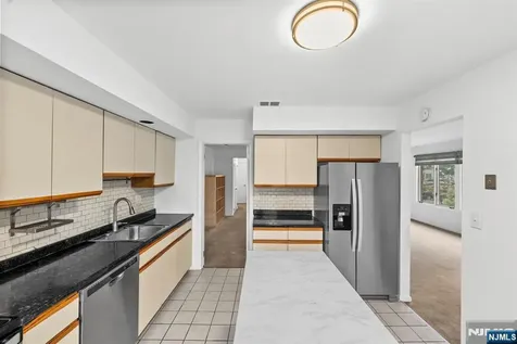 319 Gorge Road Cliffside Park NJ 07010