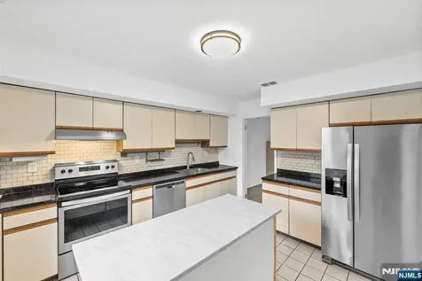 319 Gorge Road Cliffside Park NJ 07010