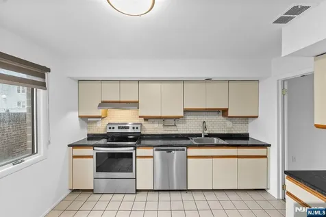 319 Gorge Road Cliffside Park NJ 07010