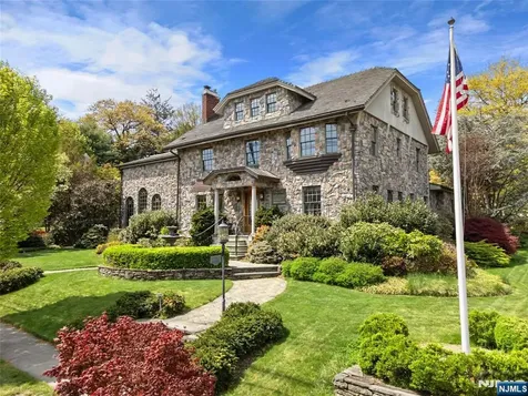 225 Hillside Avenue Nutley NJ 07110