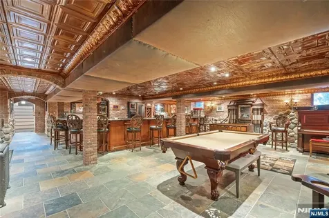 225 Hillside Avenue Nutley NJ 07110
