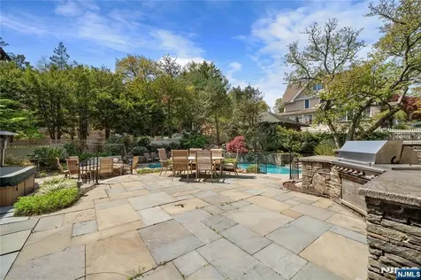 225 Hillside Avenue Nutley NJ 07110