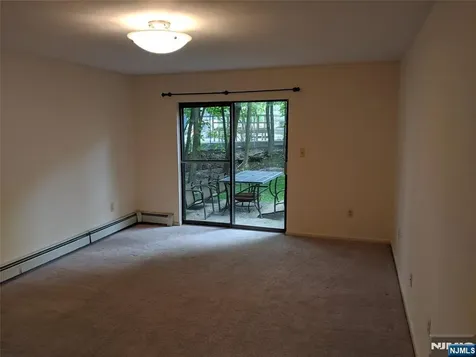 39 1 & 2 Smith Waldwick NJ 07463