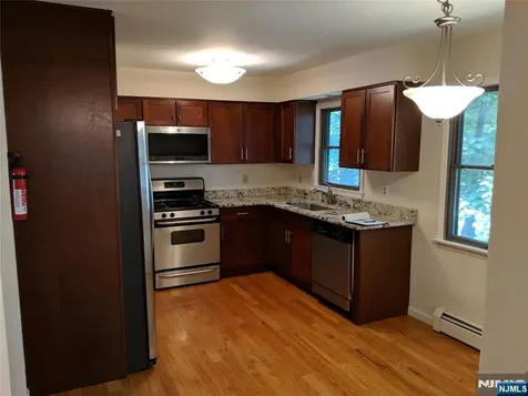39 1 & 2 Smith Waldwick NJ 07463