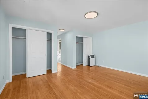 219-221 Clinton Place Newark NJ 07112