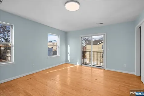 219-221 Clinton Place Newark NJ 07112