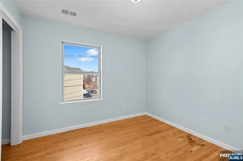 219-221 Clinton Place Newark NJ 07112