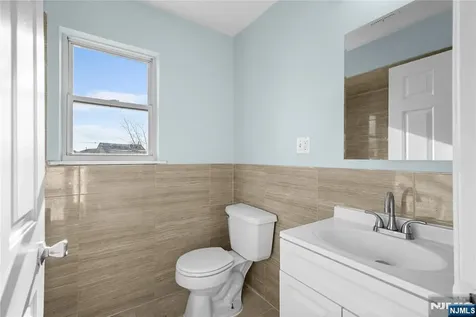 219-221 Clinton Place Newark NJ 07112