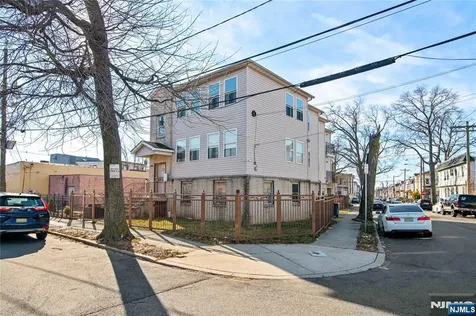 219-221 Clinton Place Newark NJ 07112