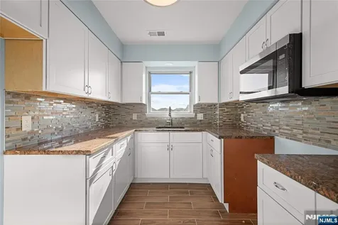 219-221 Clinton Place Newark NJ 07112