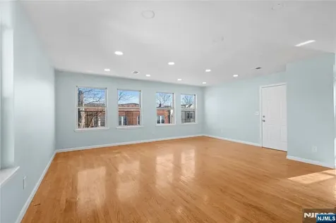 219-221 Clinton Place Newark NJ 07112