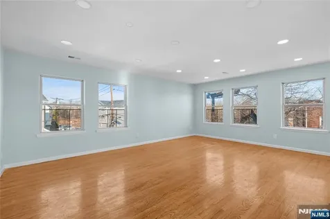 219-221 Clinton Place Newark NJ 07112