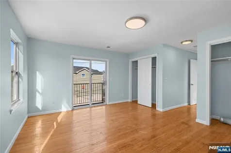 219-221 Clinton Place Newark NJ 07112