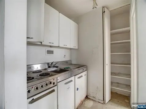 377 Harrison Street East Orange NJ 07018