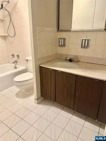 6 Horizon Road Fort Lee NJ 07024