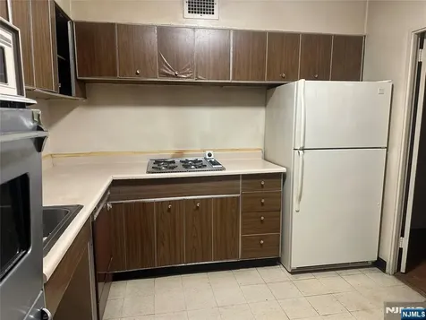 6 Horizon Road Fort Lee NJ 07024