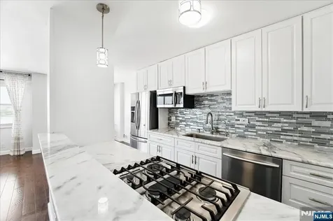 6600 Boulevard East West New York NJ 07093