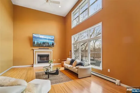 185 Summit Avenue Pompton Lakes NJ 07442