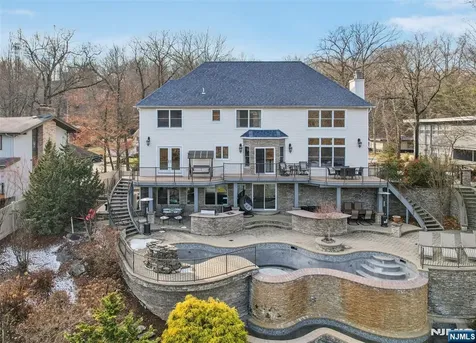 185 Summit Avenue Pompton Lakes NJ 07442