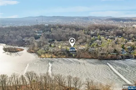 185 Summit Avenue Pompton Lakes NJ 07442