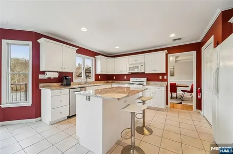 185 Summit Avenue Pompton Lakes NJ 07442