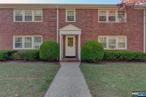 255 Bogert River Edge NJ 07661