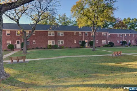 255 Bogert River Edge NJ 07661