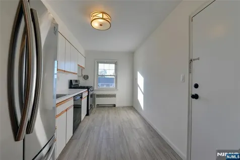 255 Bogert River Edge NJ 07661
