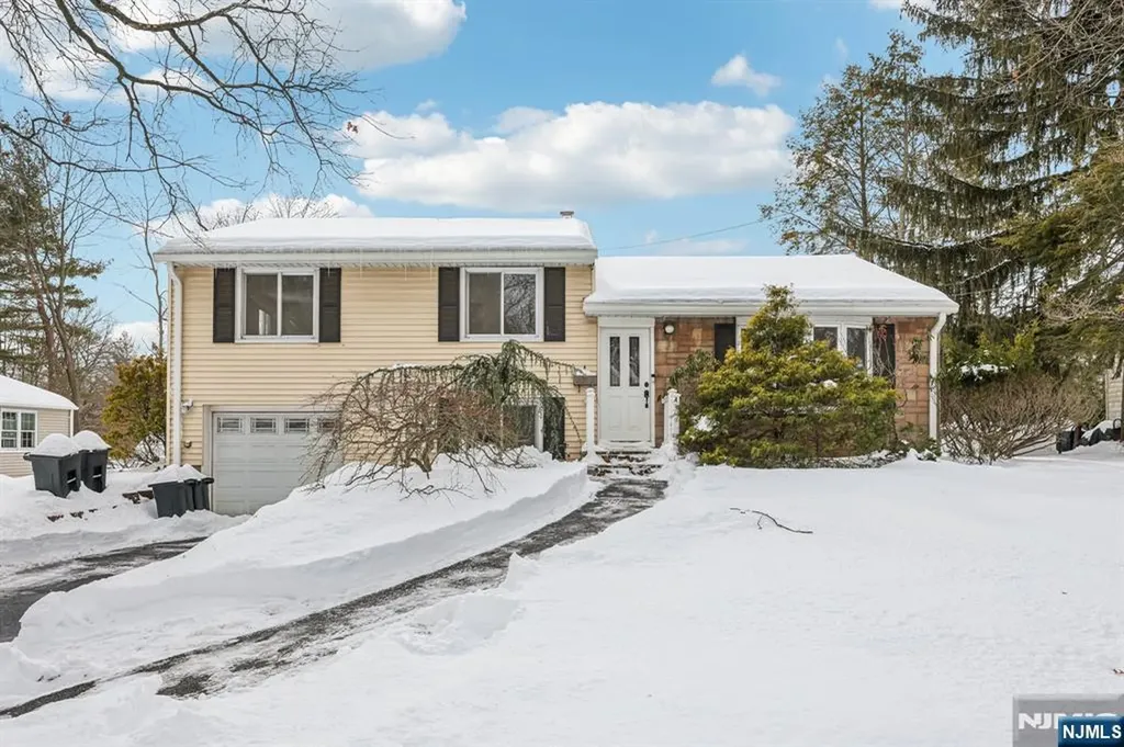 4 Lockwood Lane Closter NJ 07624
