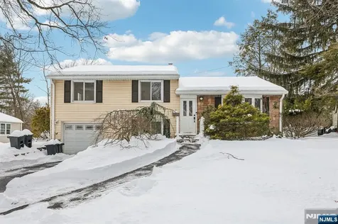 4 Lockwood Lane Closter NJ 07624