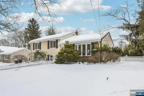 4 Lockwood Lane Closter NJ 07624