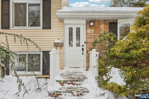4 Lockwood Lane Closter NJ 07624