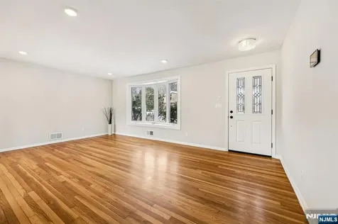 4 Lockwood Lane Closter NJ 07624