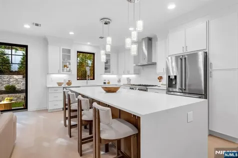 19 Fey Place Oradell NJ 07649