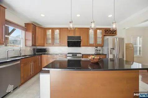 331 Undercliff Avenue Edgewater NJ 07020