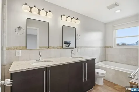 331 Undercliff Avenue Edgewater NJ 07020