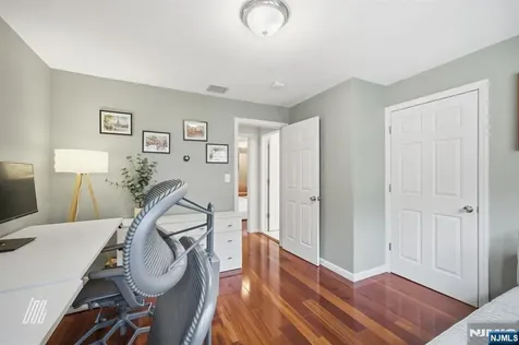 331 Undercliff Avenue Edgewater NJ 07020