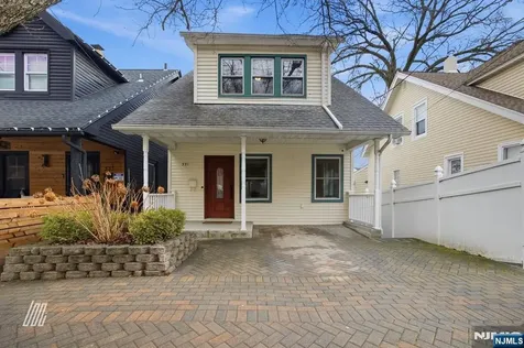331 Undercliff Avenue Edgewater NJ 07020