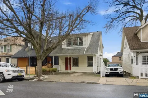 331 Undercliff Avenue Edgewater NJ 07020
