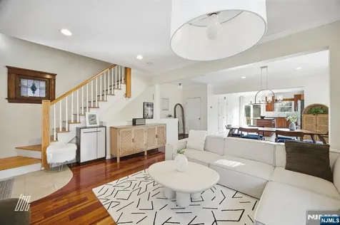 331 Undercliff Avenue Edgewater NJ 07020