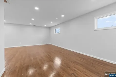 229 Standish Road Paramus NJ 07652
