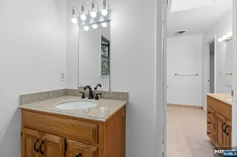 229 Standish Road Paramus NJ 07652
