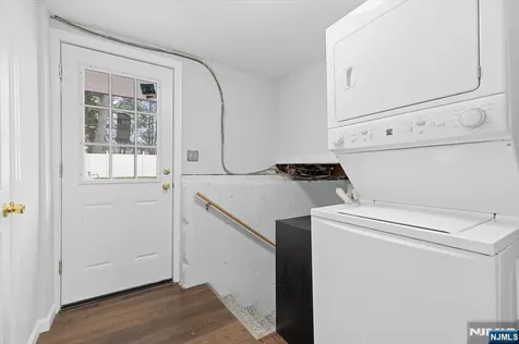 229 Standish Road Paramus NJ 07652