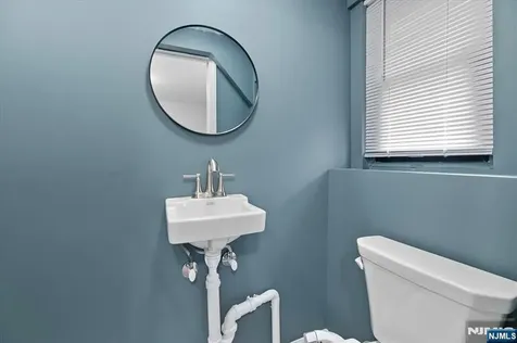 229 Standish Road Paramus NJ 07652