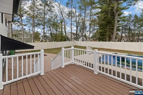 229 Standish Road Paramus NJ 07652