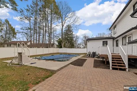 229 Standish Road Paramus NJ 07652