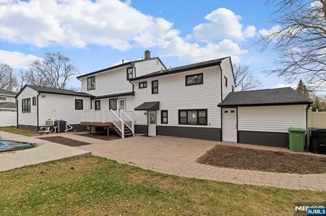 229 Standish Road Paramus NJ 07652