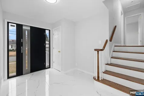 229 Standish Road Paramus NJ 07652